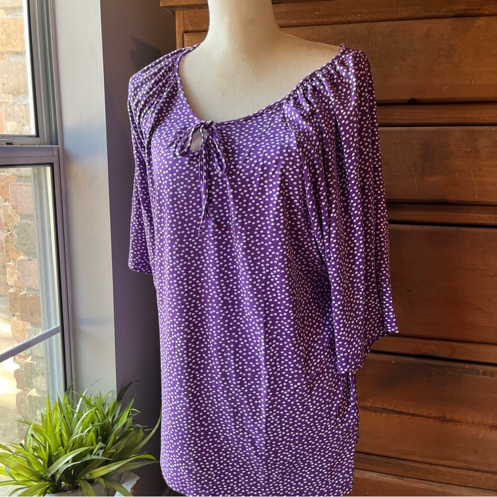 Simply Chloe Dao L Top Purple Small White Polkadots Ties at Neckline Spandex